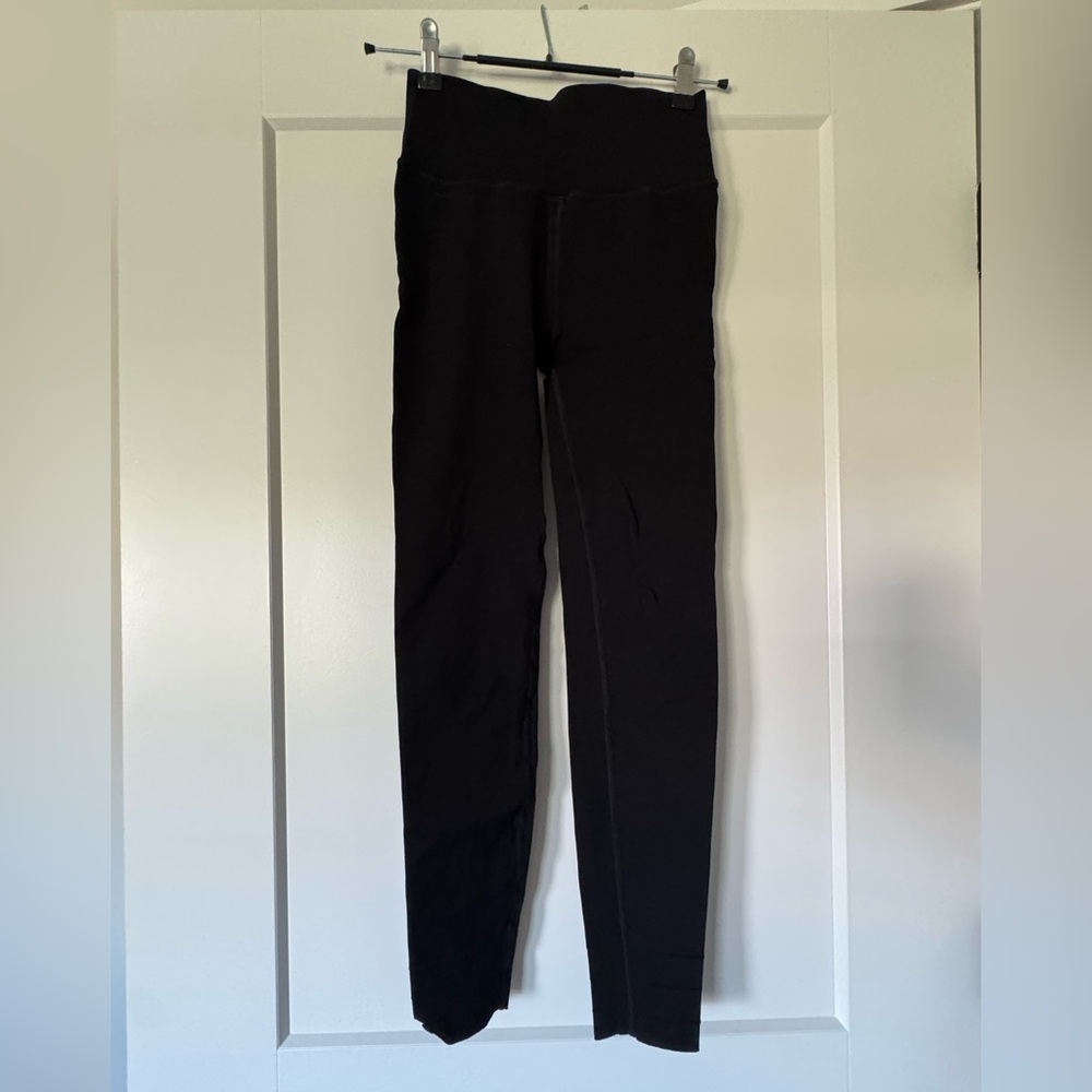 Fabletics SculptKnit Black Leggings Size M